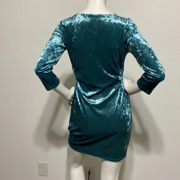 Everly NWT Turquoise Crushed Velvet Side Cutout Dress Size S - Picture 5 of 8